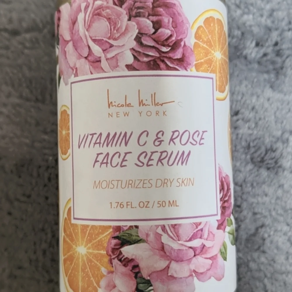 Nicole Miller Vitamin C & Rose Face Serum